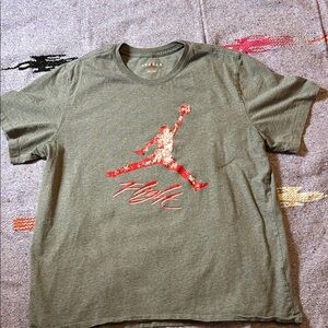 🍍 Jordan Essentials Jumpman T-Shirt🍍Sz XL🍍Pit to pit 22”🍍length 26”🍍